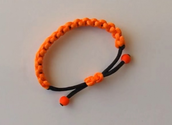 Your Step By Step Video Guide to Making a Macrame Bracelet