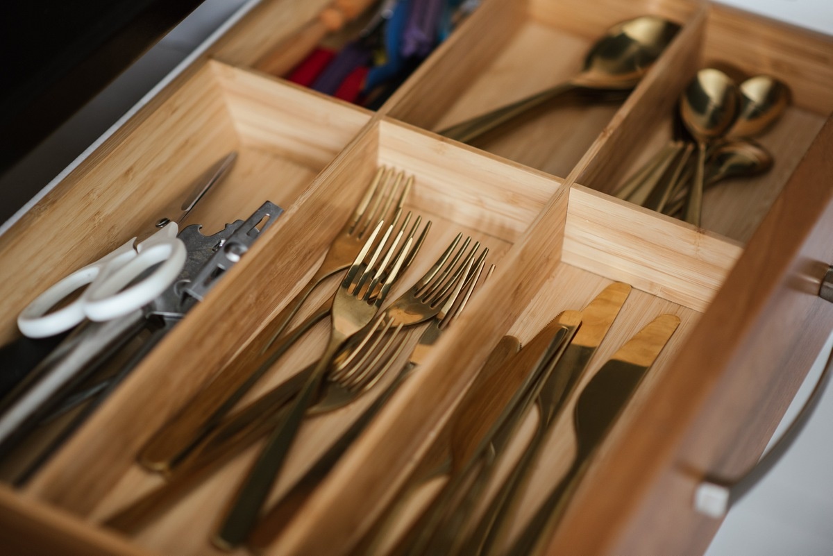 Cutlery Trays 10 Beautiful DIY Closet Organizers