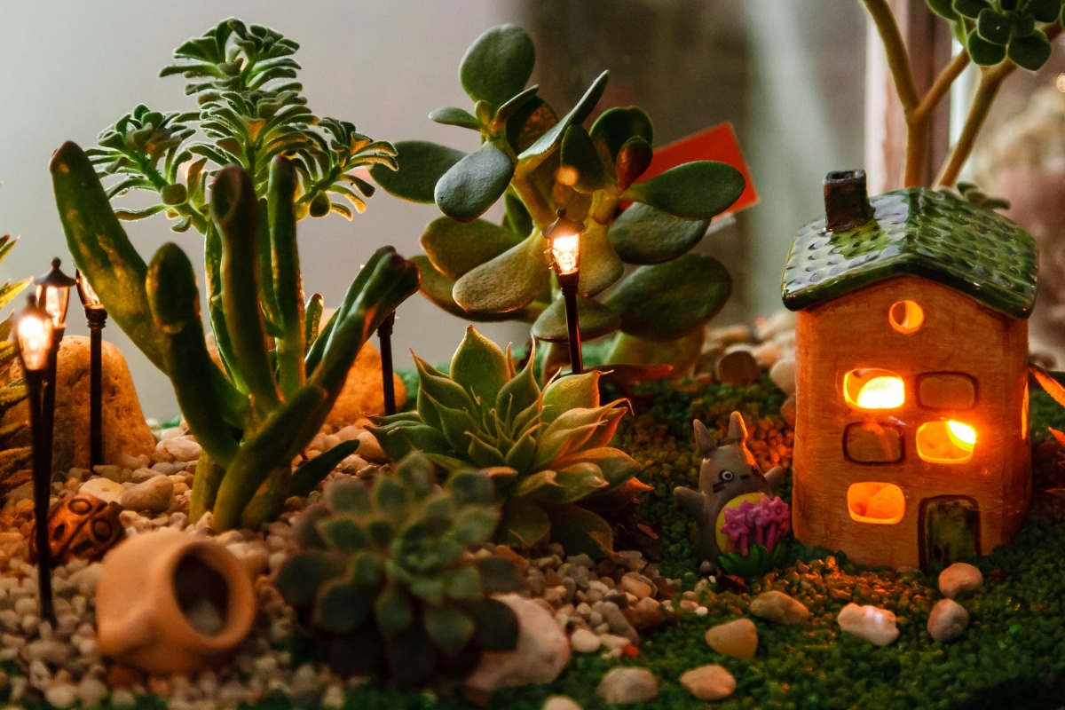 Decorate Your Fireplace Mantel - Create a Mini Garden