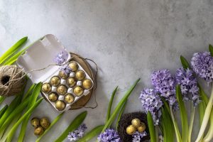Adorable Outdoor Easter Decorations You Can DIY on a Budget