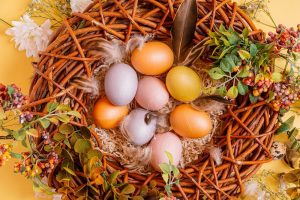 Easter DIY For Kids & Indoor Egg Hunt Ideas